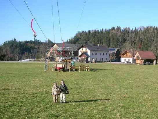 Bauernhof Schilift-hotz