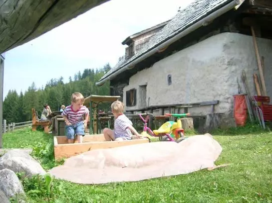 Bauernhof Schilift-hotz