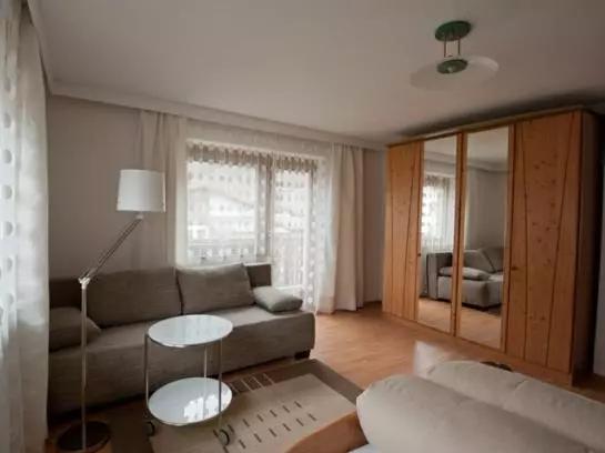 Elmer, Appartement