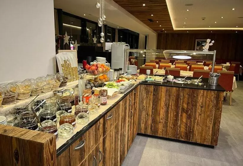 فندق Gasthof Kristall   Themenfrühstück