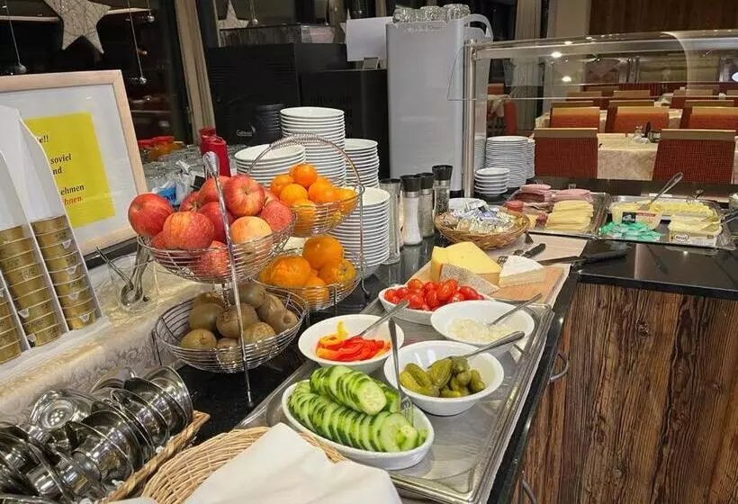 فندق Gasthof Kristall   Themenfrühstück