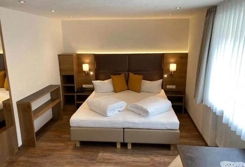 فندق Gasthof Kristall   Themenfrühstück