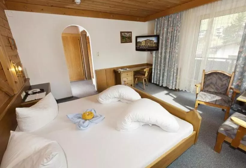 فندق Gasthof Kristall   Themenfrühstück