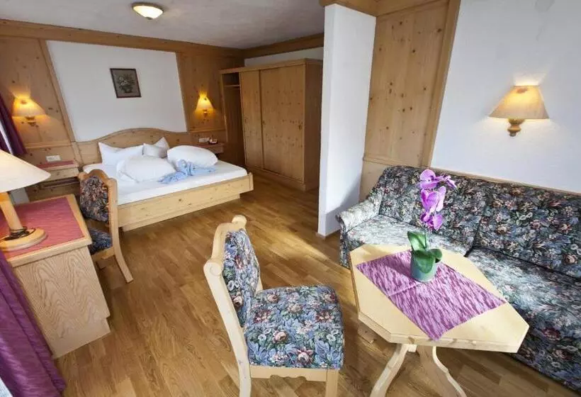 فندق Gasthof Kristall   Themenfrühstück