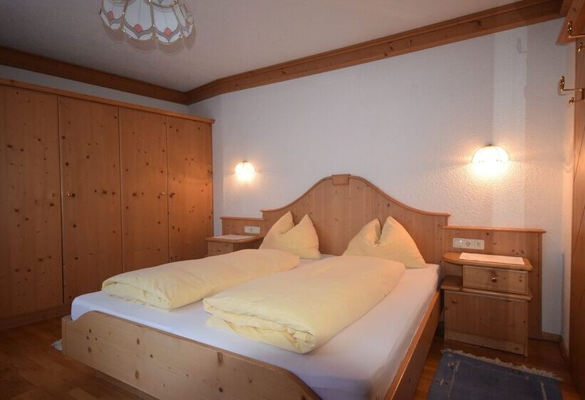 בית מלון כפרי Haus Romana