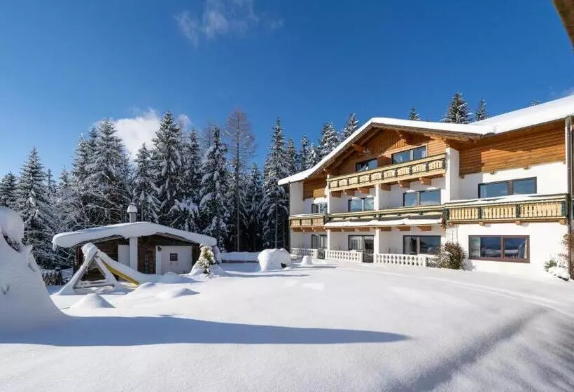 ホテル Ramsaueralm