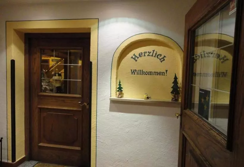 Отель Restaurant Kröll