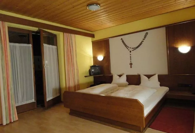 Отель Restaurant Kröll