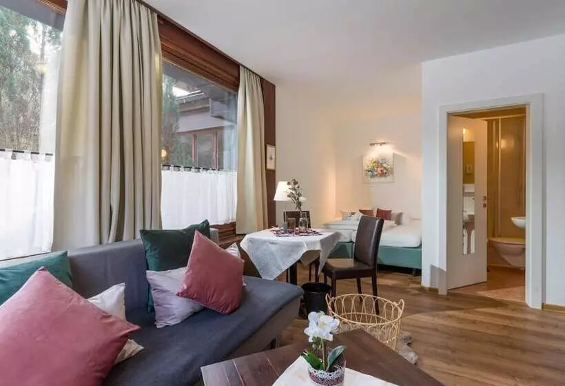 Pension Gasthof Restaurant Waldcafé