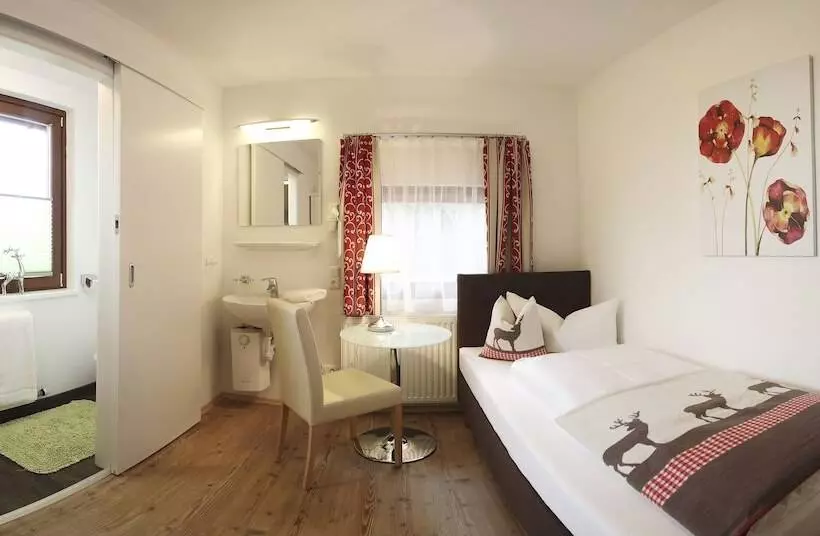 Pension Gasthof Restaurant Waldcafé