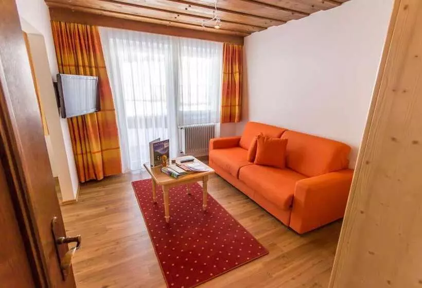 Schi  Und Wanderhotel Berghof