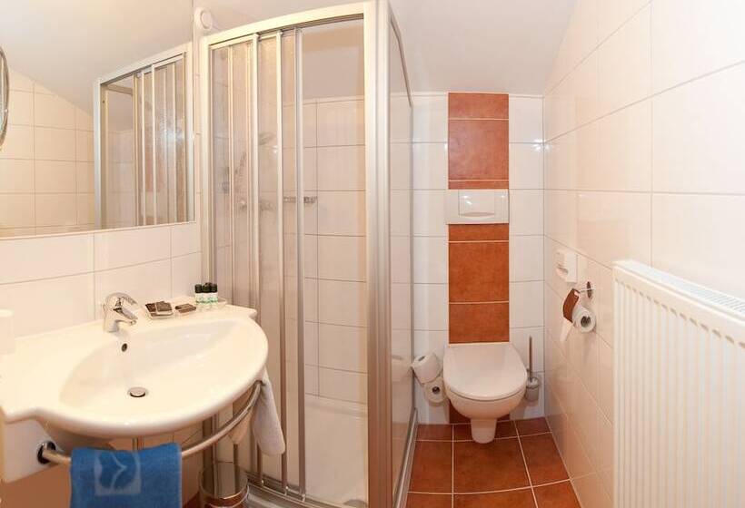 Schi  Und Wanderhotel Berghof