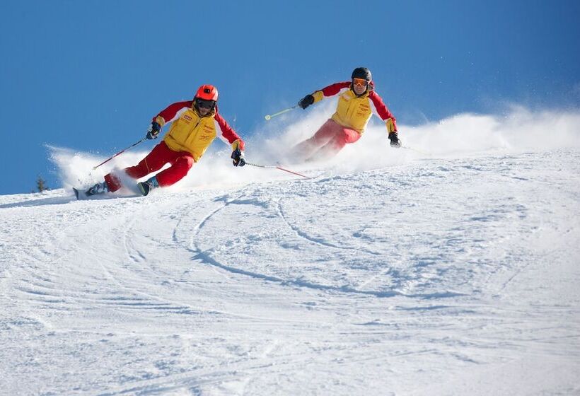 Schi  Und Wanderhotel Berghof