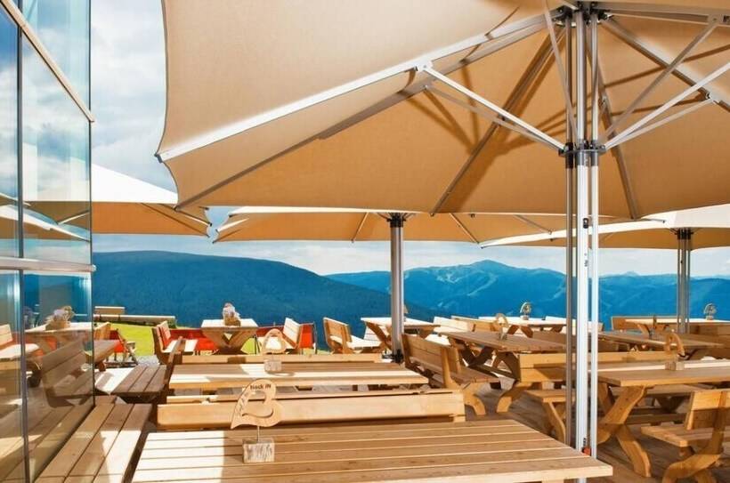 Schi  Und Wanderhotel Berghof