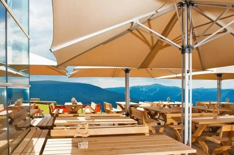 Schi  Und Wanderhotel Berghof