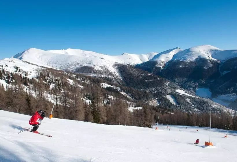 Schi  Und Wanderhotel Berghof