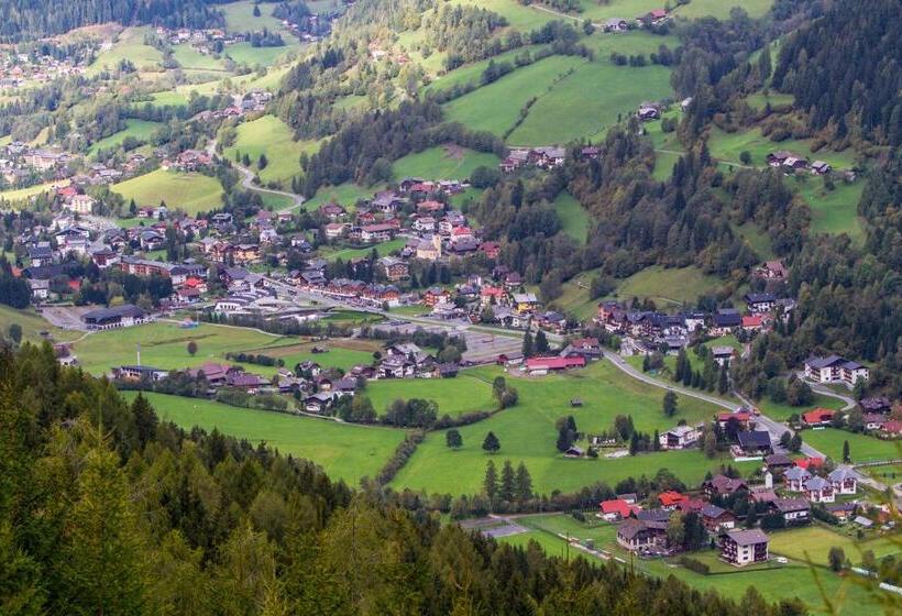 ベッドアンドブレックファースト Garni Sonnblick