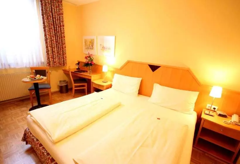 酒店 Carinthia Stadt