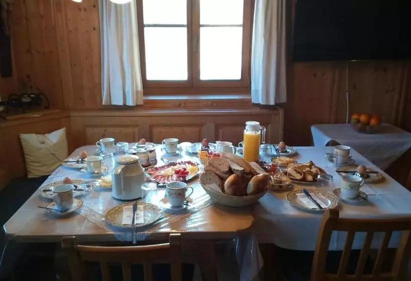 Отель Ferienwohnungen & Almhütten Gutwenger