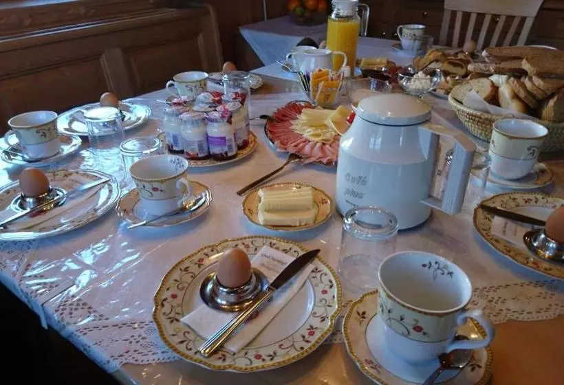 Отель Ferienwohnungen & Almhütten Gutwenger