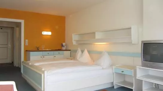 تختخواب و صبحانه Gästehaus Fertschey