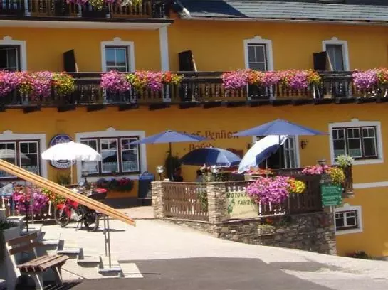 ベッドアンドブレックファースト Gasthof Pension Kirchenwirt