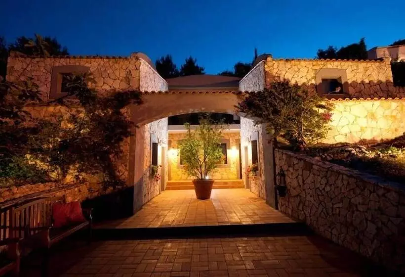 Отель Masseria La Chiusa Delle More