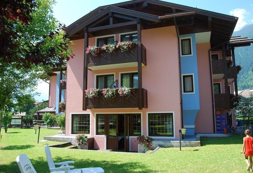 فندق Quadrifoglio