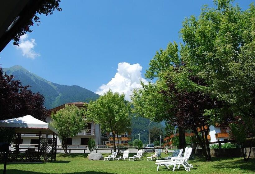 فندق Quadrifoglio