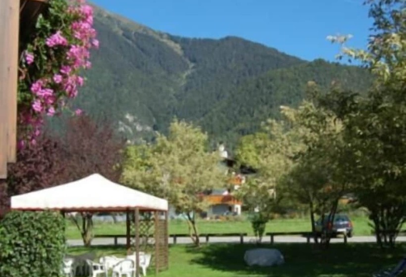 فندق Quadrifoglio