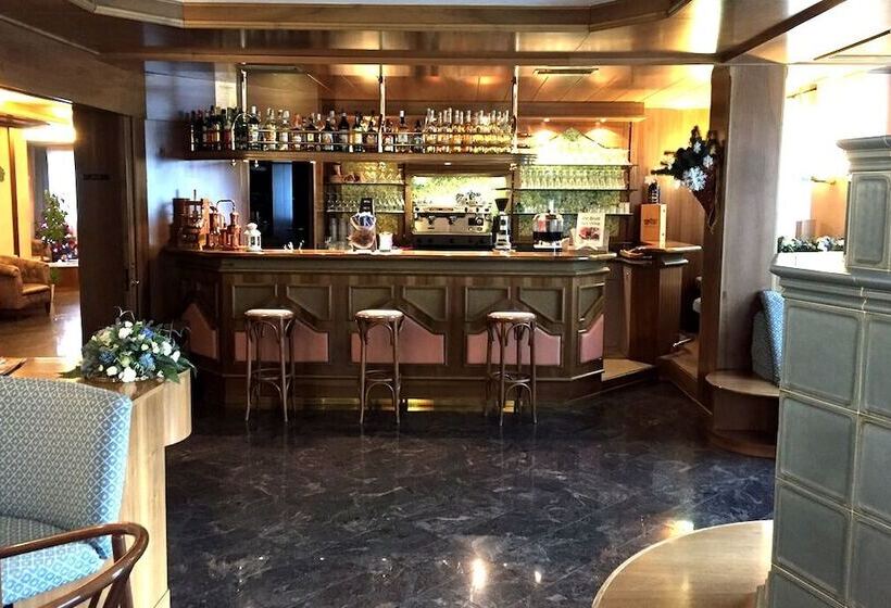 فندق Quadrifoglio