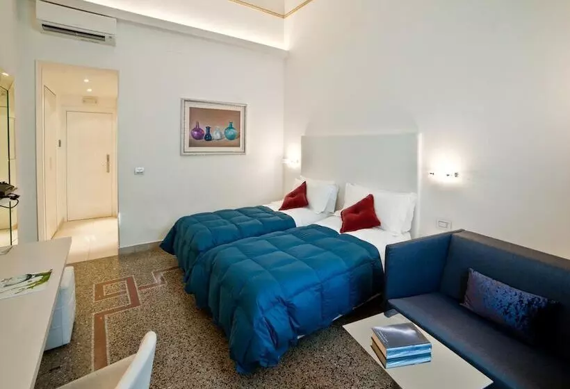 Hotel Town House Cavour