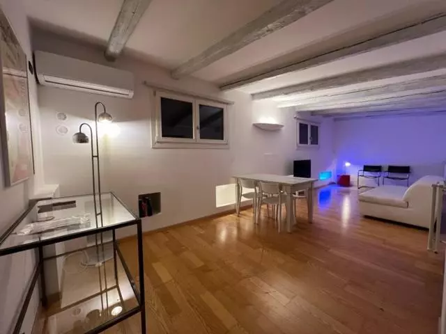 بنسيون Legrenzi Rooms