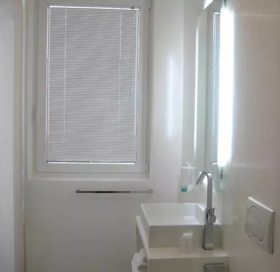 بنسيون Legrenzi Rooms