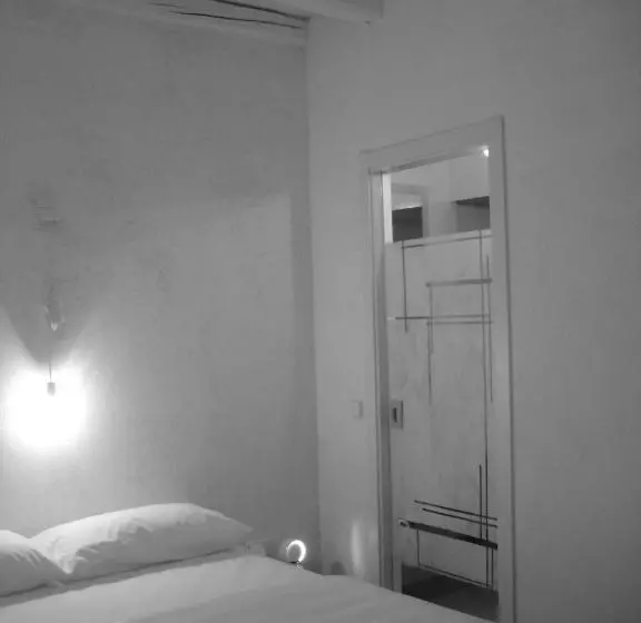 بنسيون Legrenzi Rooms