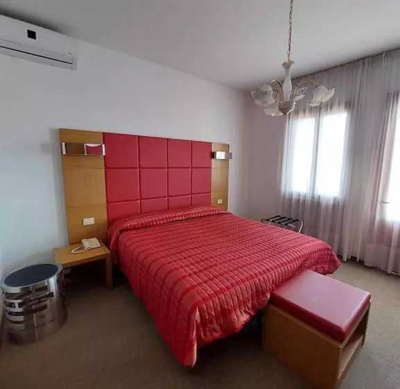 ホテル Albergo Alla Pineta