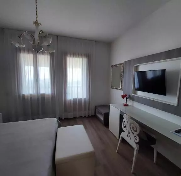 ホテル Albergo Alla Pineta