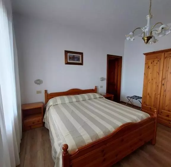 ホテル Albergo Alla Pineta