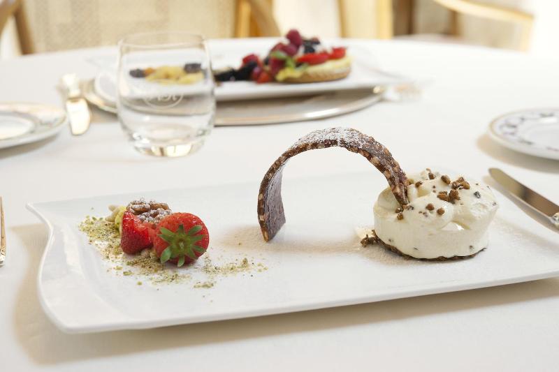 Augustus Hotel & Resort