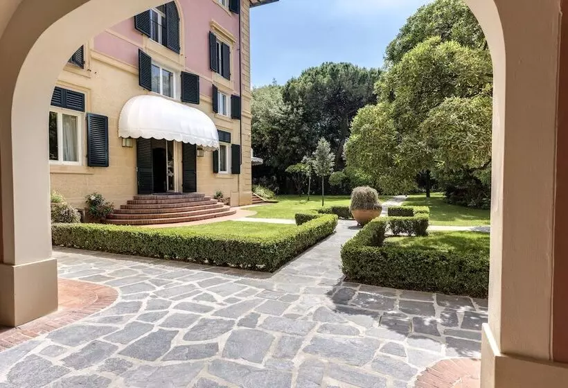 Augustus Hotel & Resort