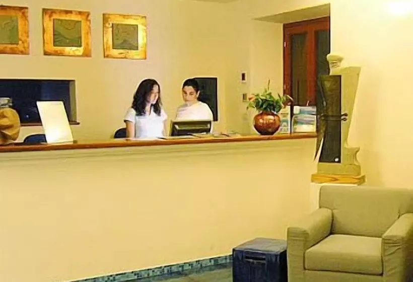 Bue Marino Hotel & Cocktail Bar