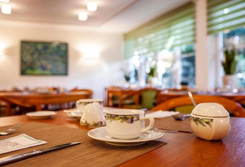 בית מלון כפרי Buerer Hof