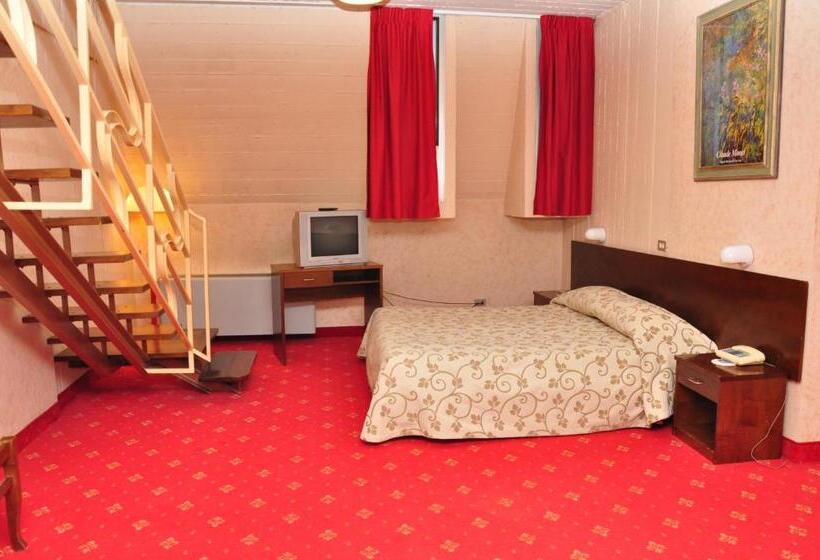 فندق Country Club