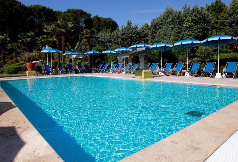 فندق Country Club