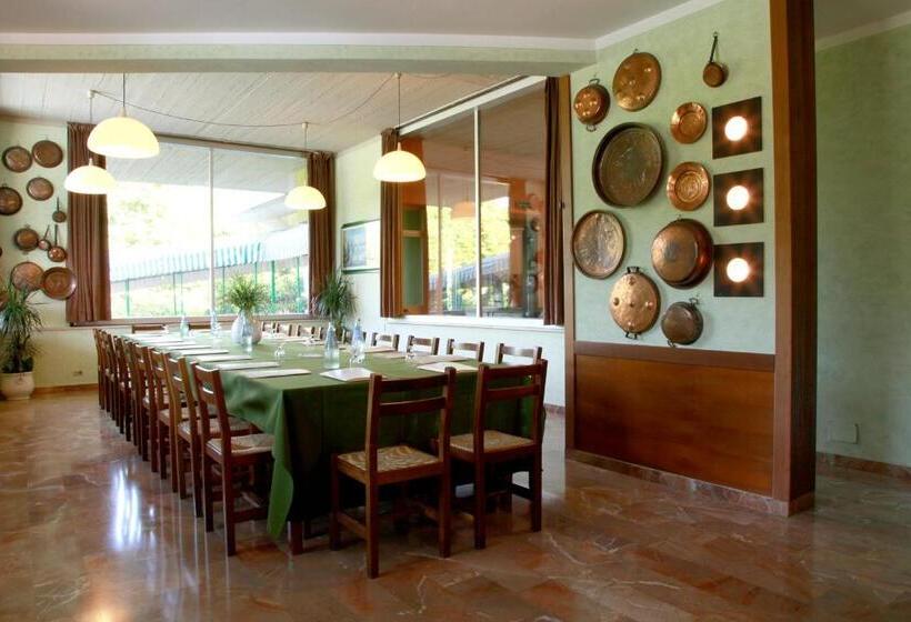 فندق Country Club