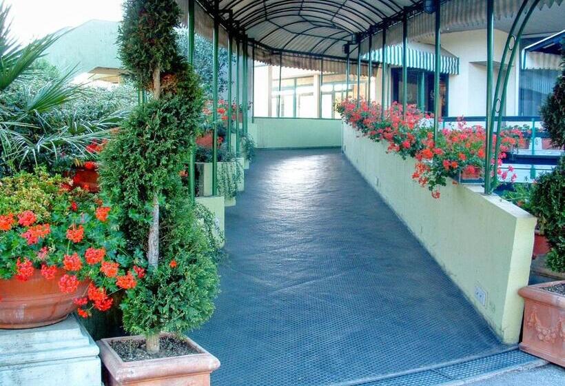 فندق Country Club