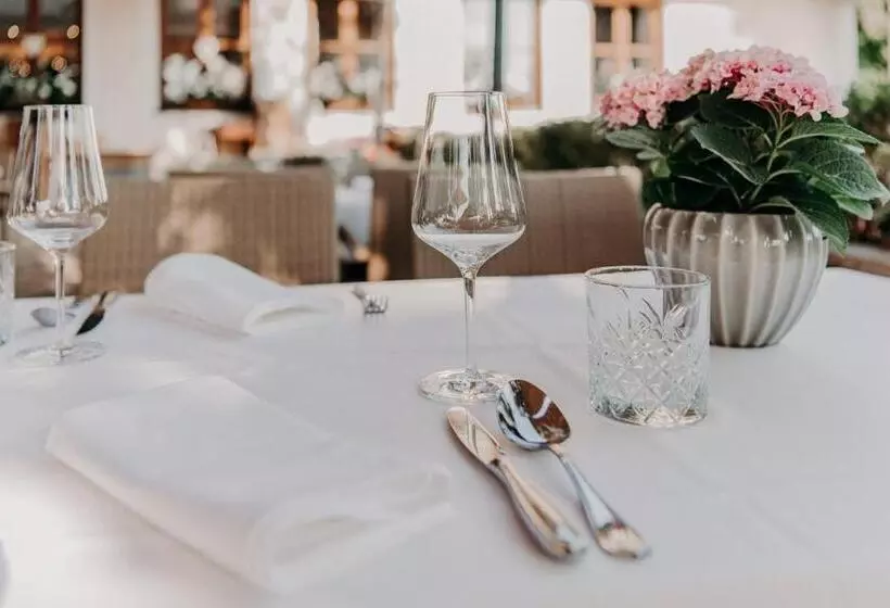 Отель Der Eisvogel Wellness & Genuss