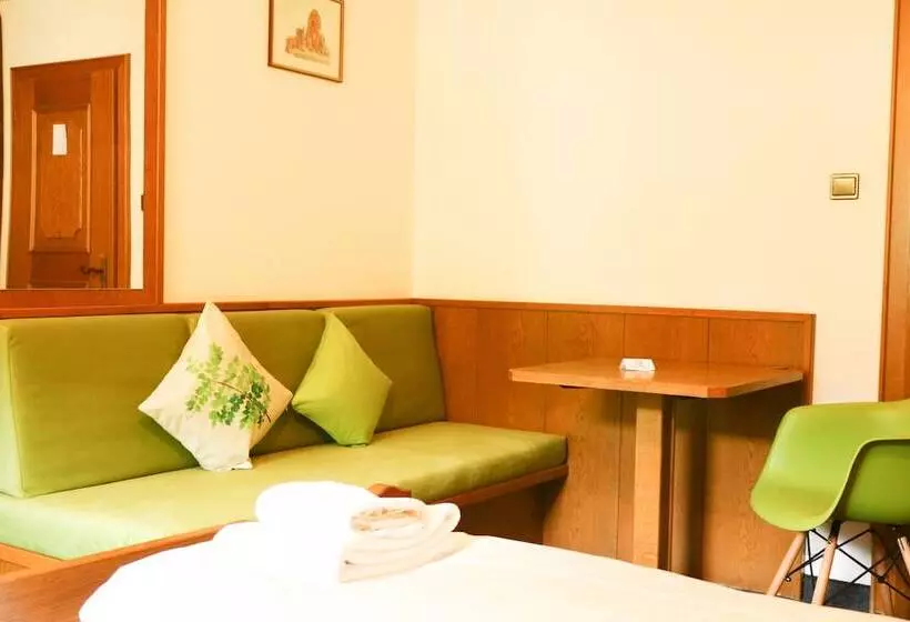 هتل Guesthouse Pension Grafenstein