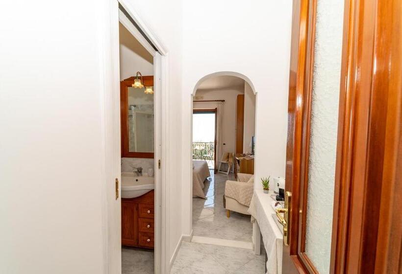 فندق Le Nereidi B&b