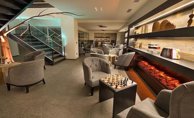 Отель Sporting Family Hospitality